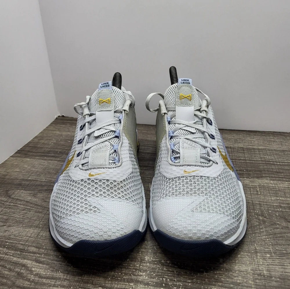 Nike Metcon 7 Pure Platinum Metallic Gold Coin CZ8280-049 Women's Size 9